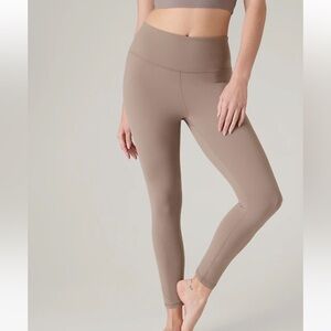 Athleta Ultra High Rise Elation 7/8 Tights / Leggings